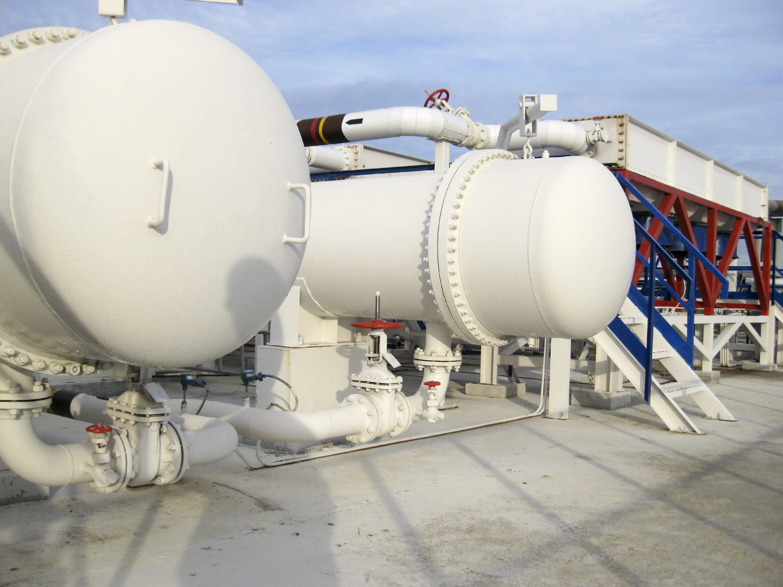 Heat exchangers in a refinery